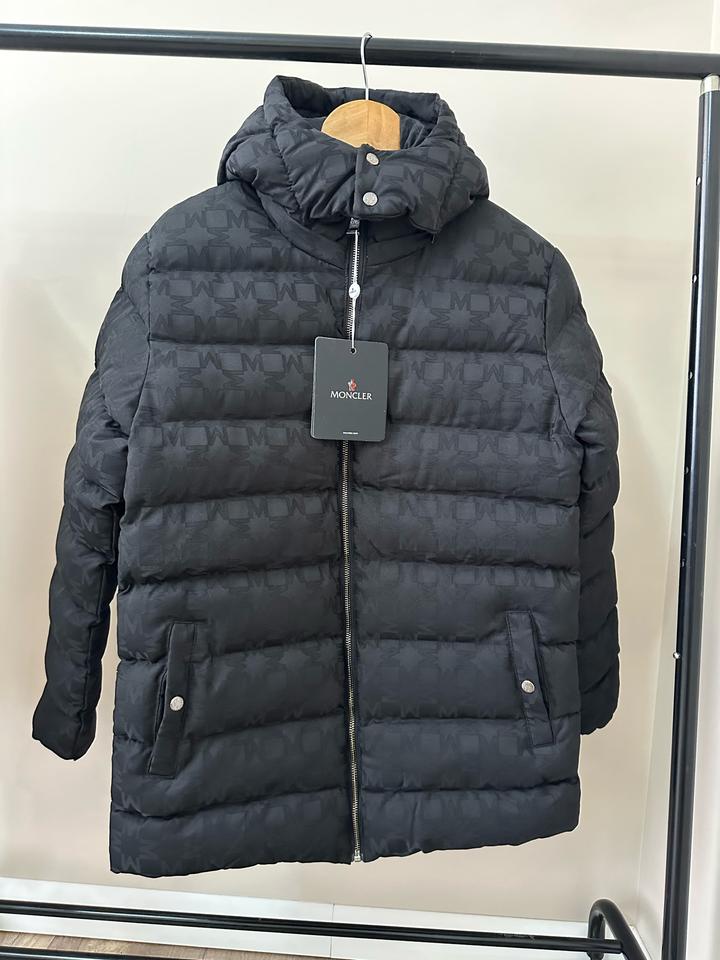 Пуховик Moncler