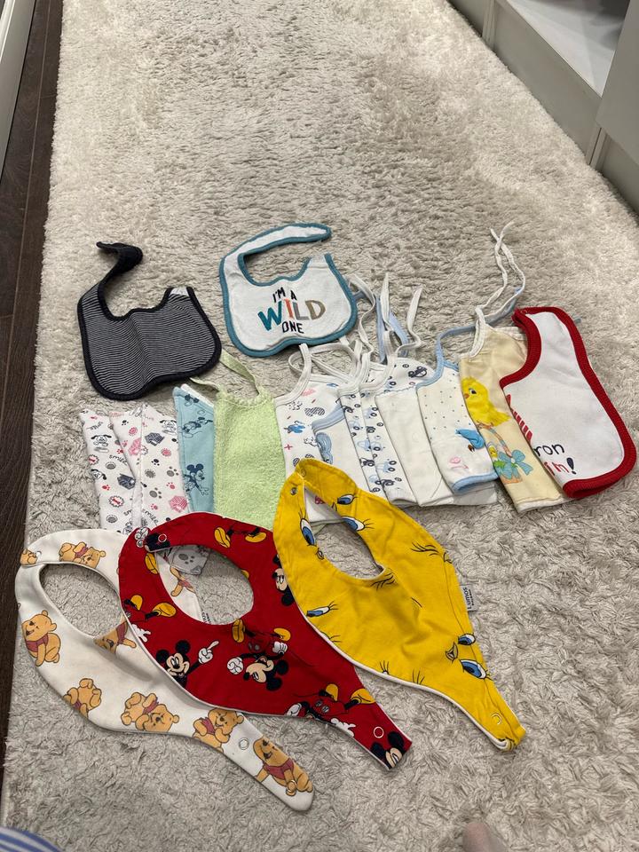 Carter's Слюнявчики
