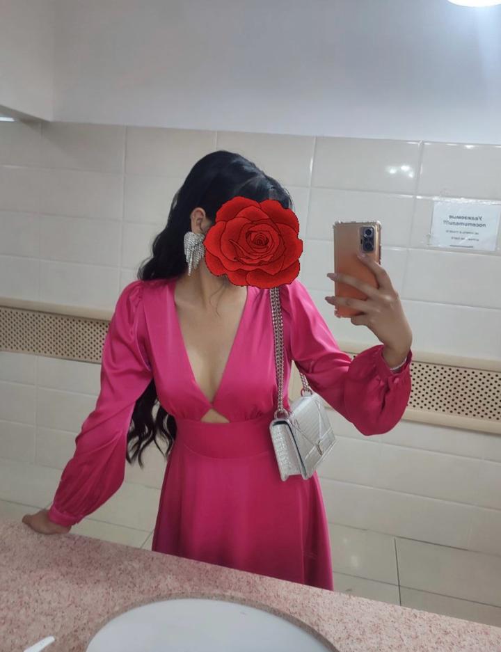 Розовое платье Lichi