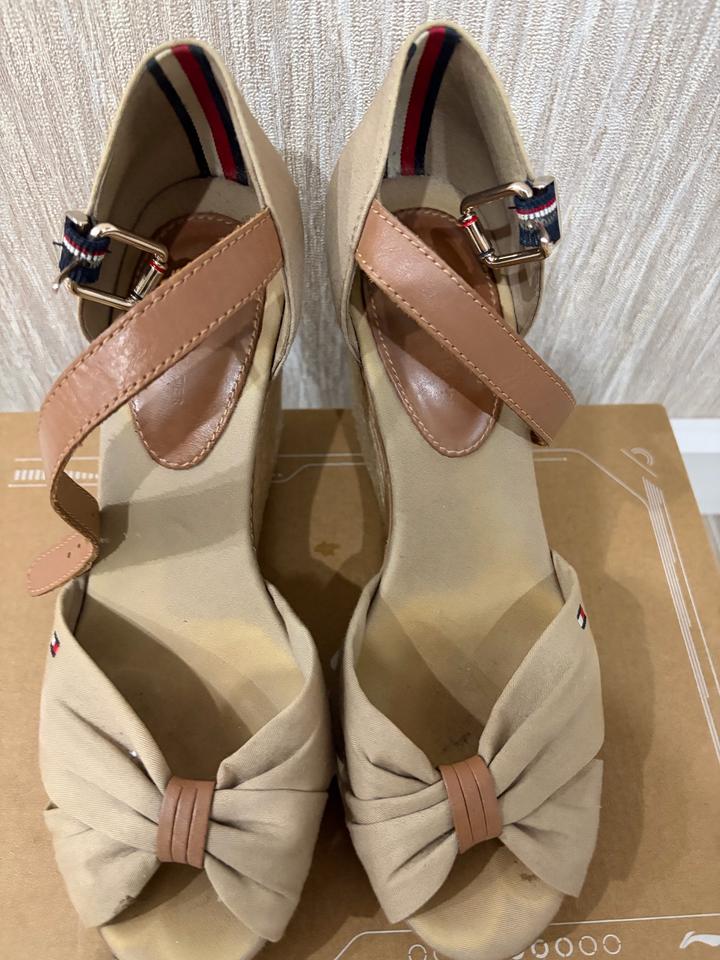 Tommy Hilfiger