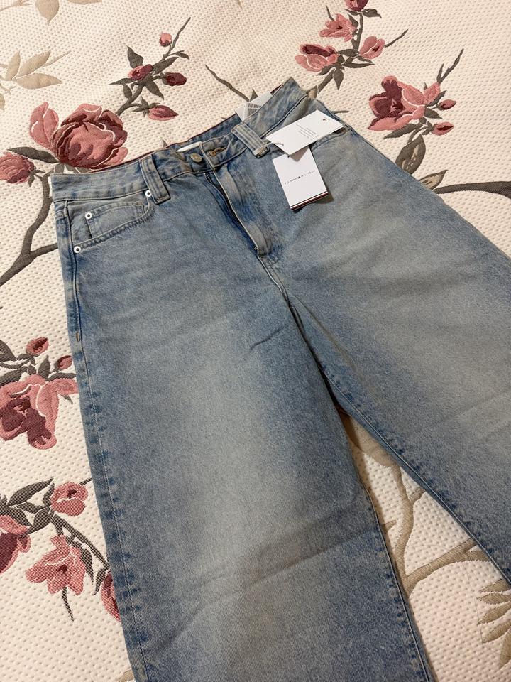 Джинсы Tommy Hilfiger