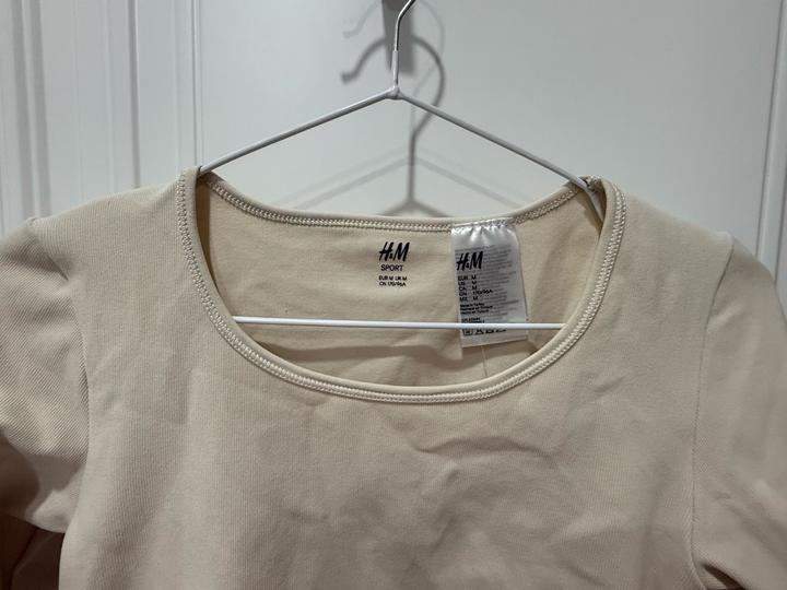 Топ от H&M