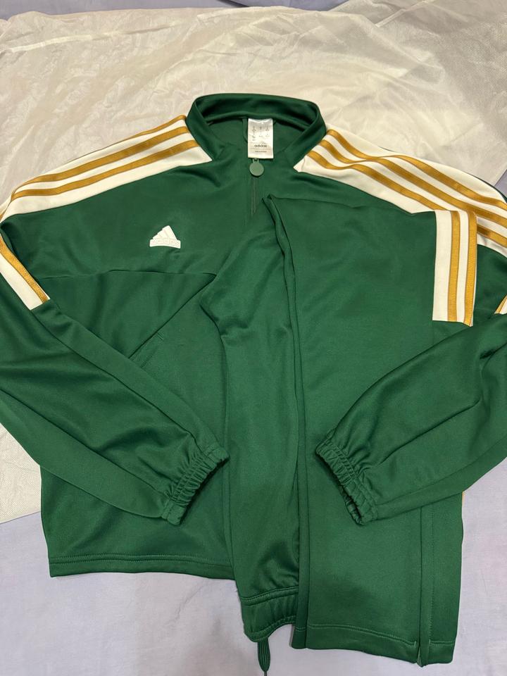 Спортивный костюм adidas