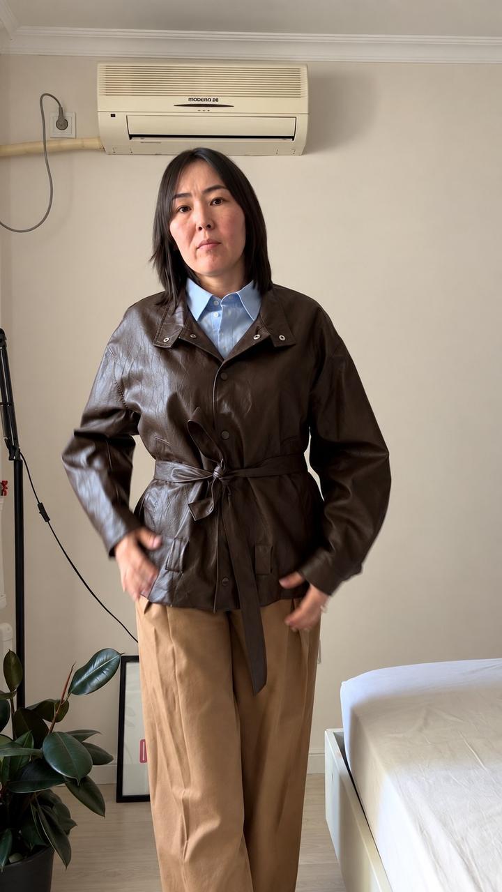 Куртка из экокожи с поясом