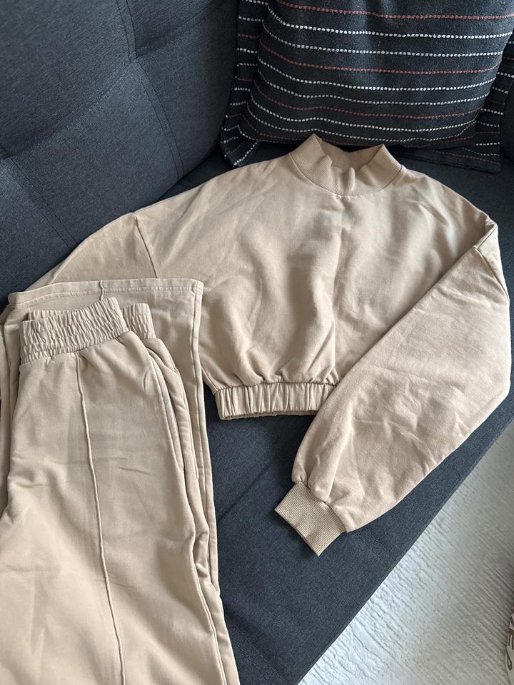 Спортивный костюм Bershka XS