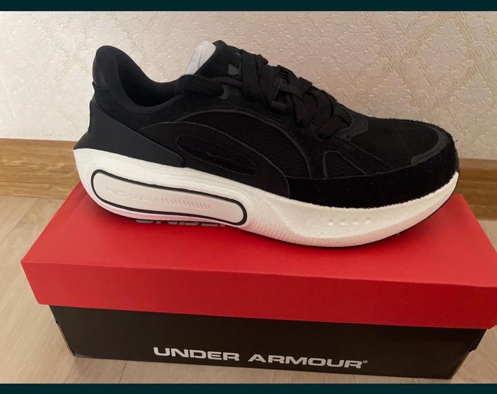 Under Armour кроссовки