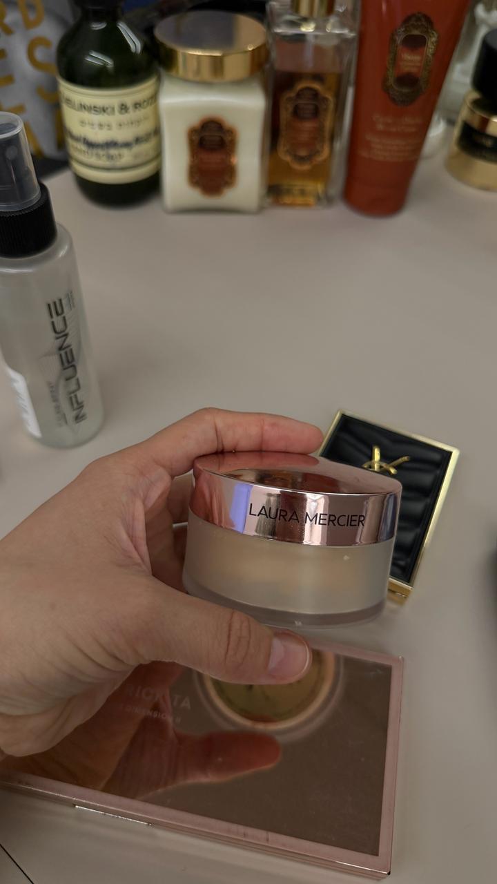 laura mercier