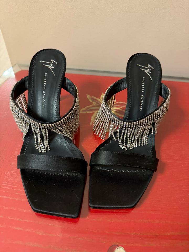 Мюли Giuseppe Zanotti