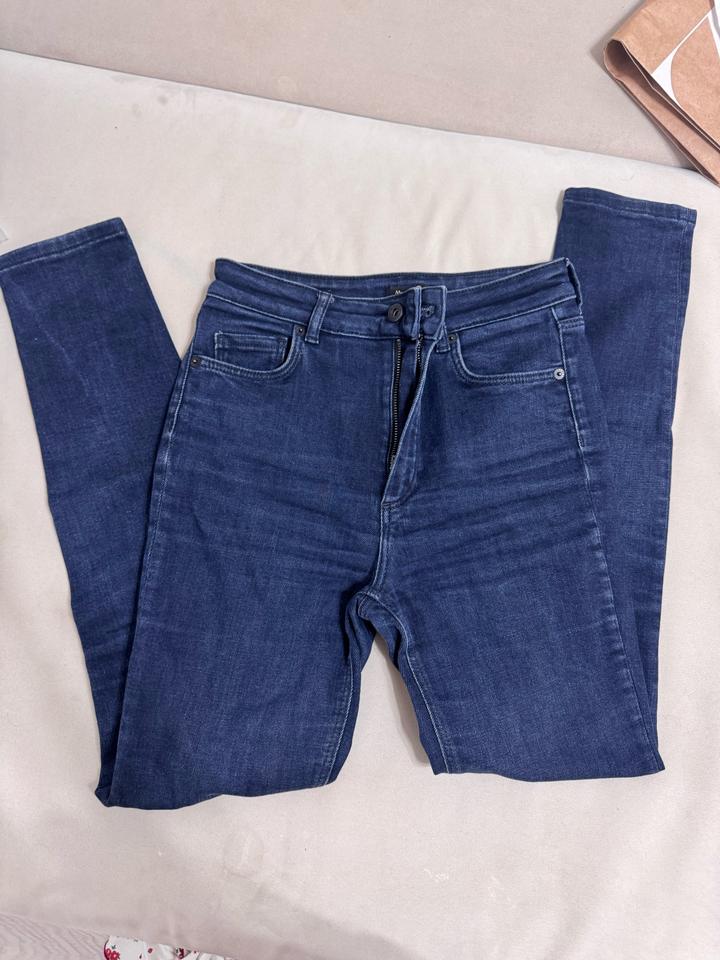 Джинсы Massimo Dutti