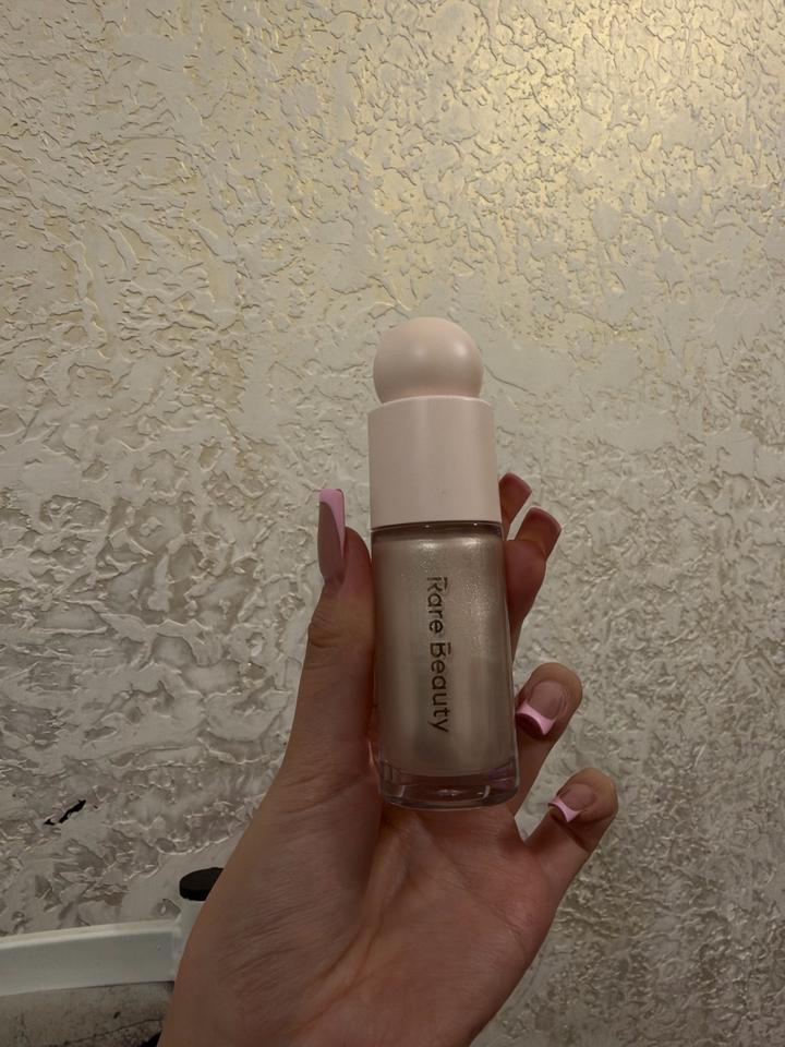 Жидкий хайлайтер Rare Beauty Enlighten