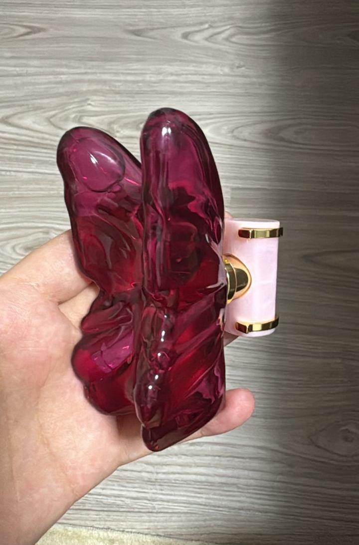 Парфюмерная вода Carolina Herrera