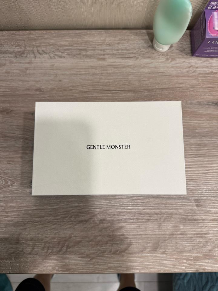 Солнцезащитные очки GENTLE MONSTER