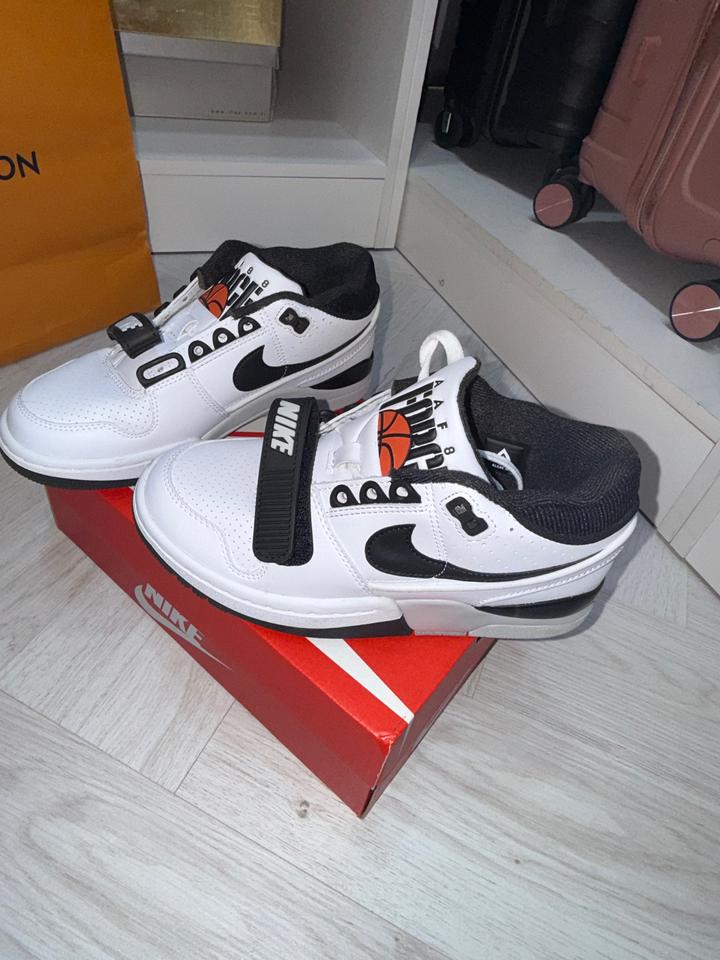 Nike
