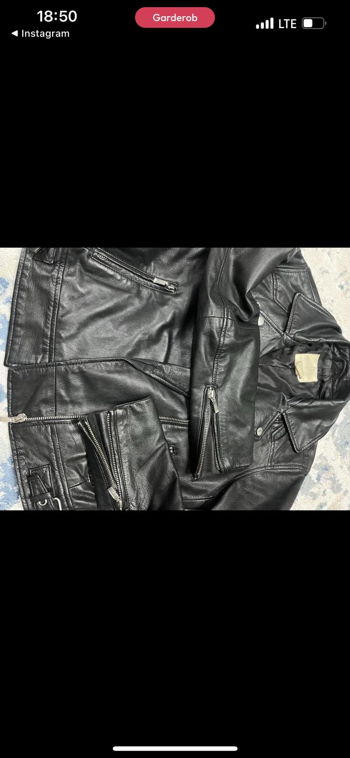 Levi's