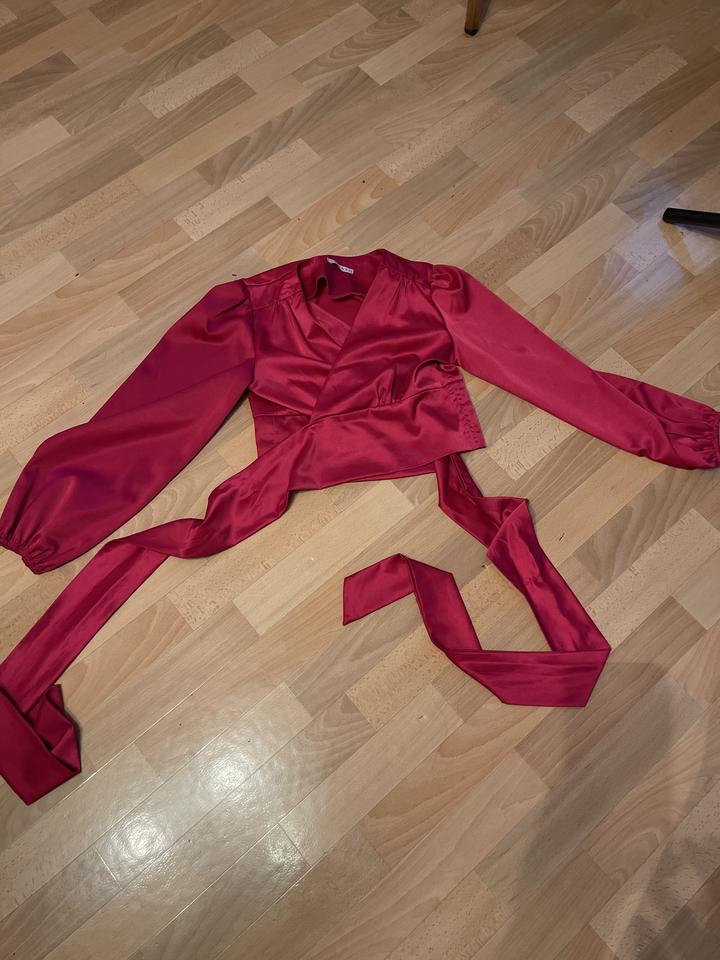 Siren Блузка укороченная