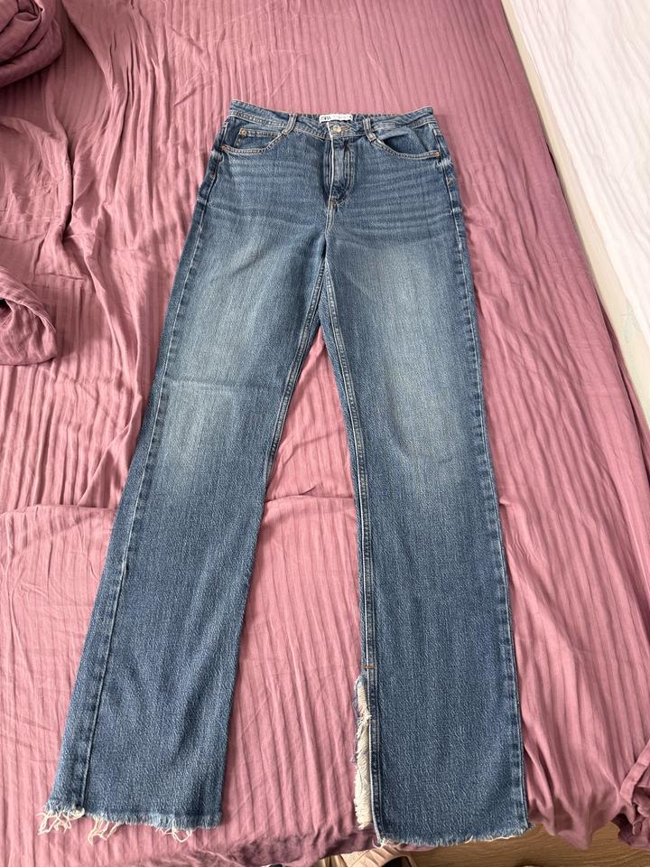 Джинсы ZARA
