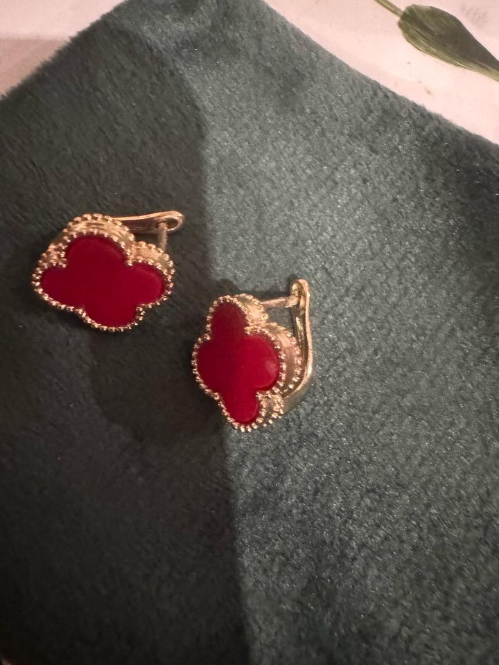 Van Cleef & Arpels Серьги в форме клевера