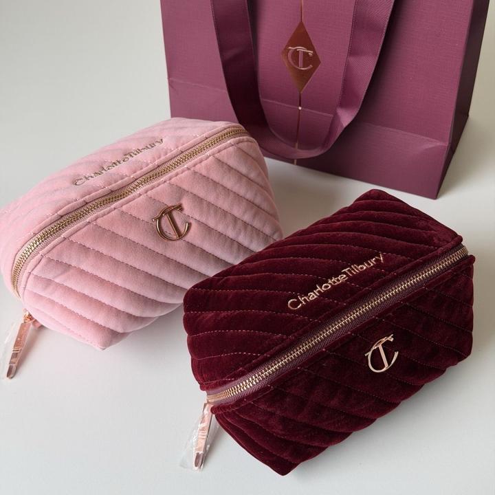 Косметичка Charlotte Tilbury