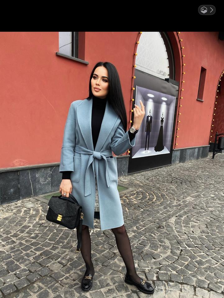Шерстяное пальто в стиле Max Mara