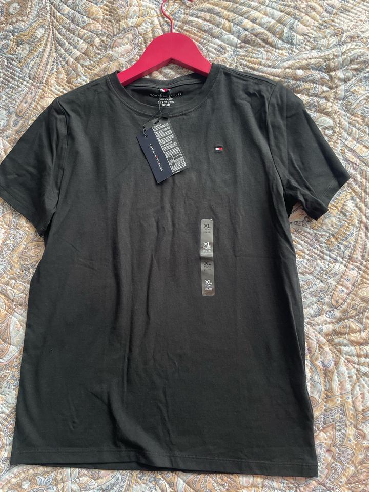 Tommy Hilfiger