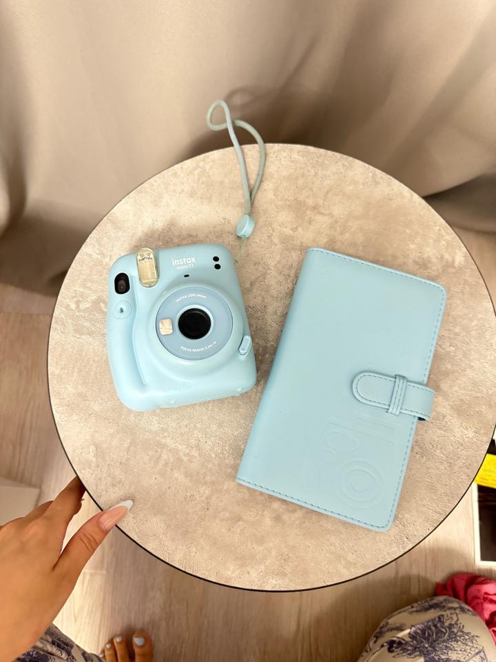 Instax