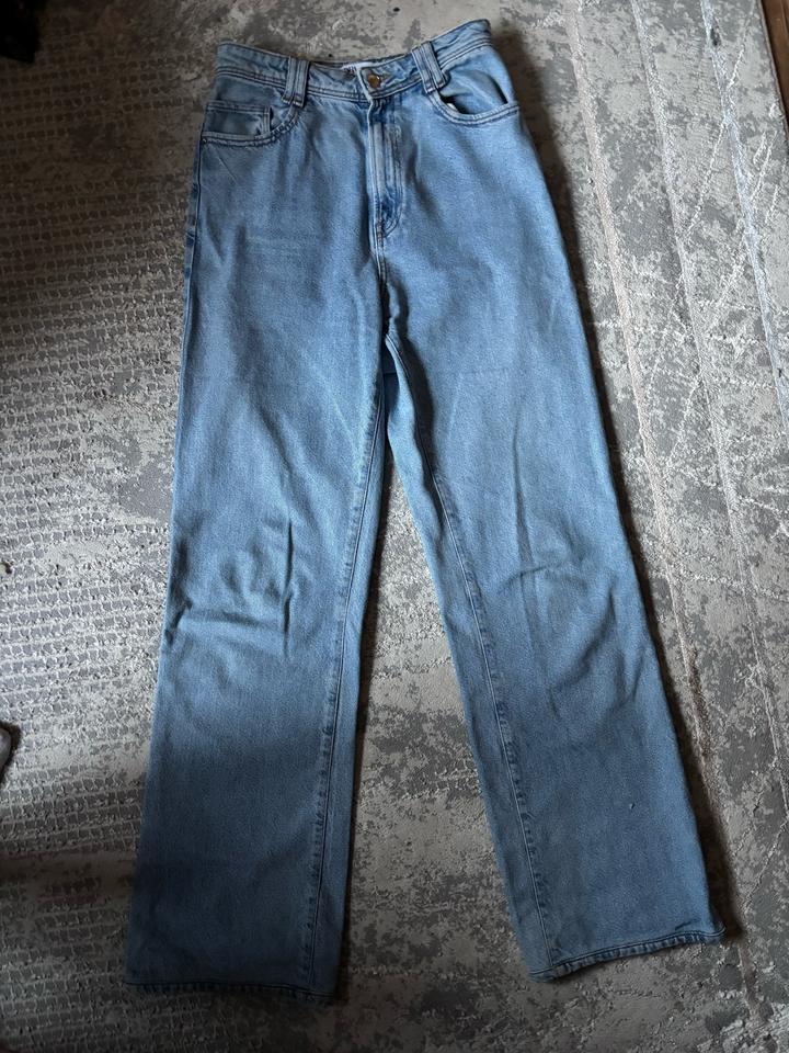 Джинсы ZARA
