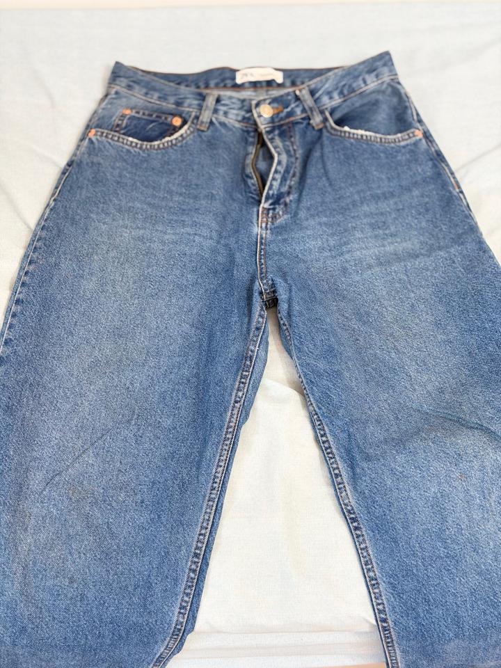 Джинсы Zara