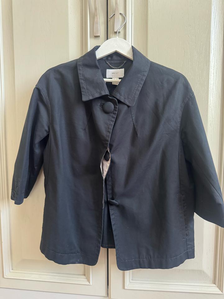 Mng Suit
