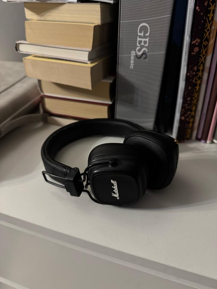 Наушники Marshall