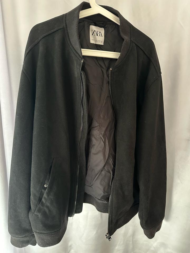 Бомбер ZARA