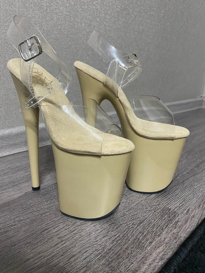 Стрипы Pleaser