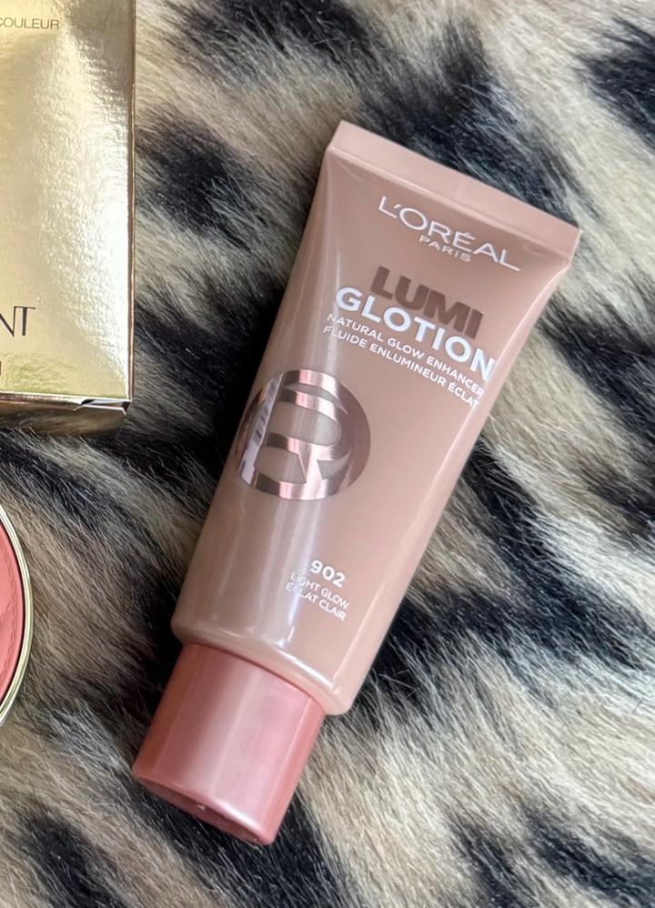 L'Oreal Paris Lumi glotion хайлайтер