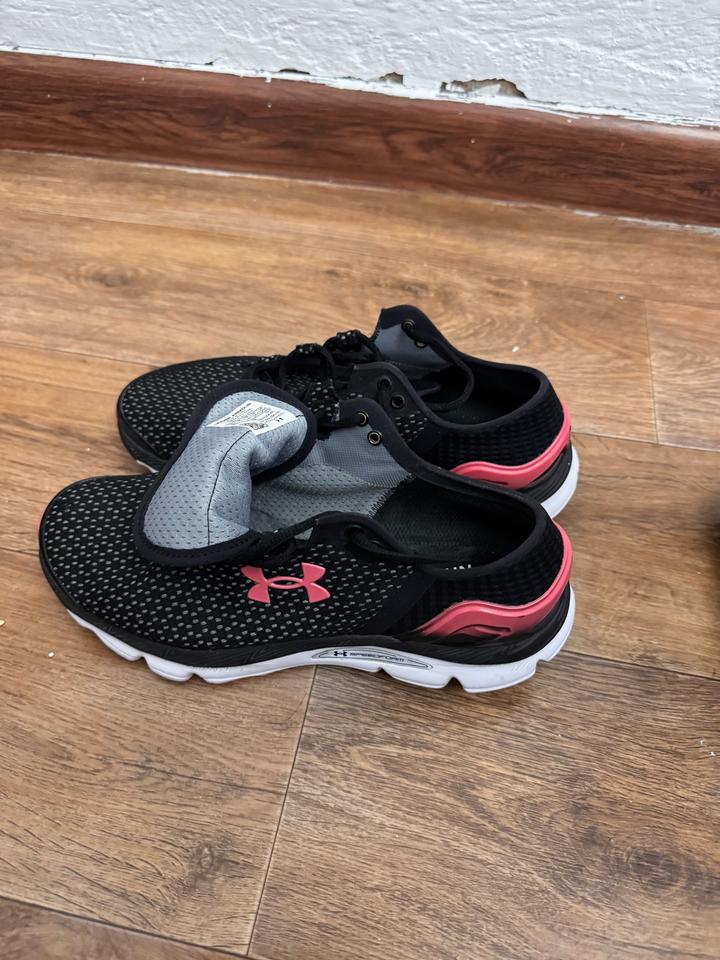 Кроссовки Under Armour