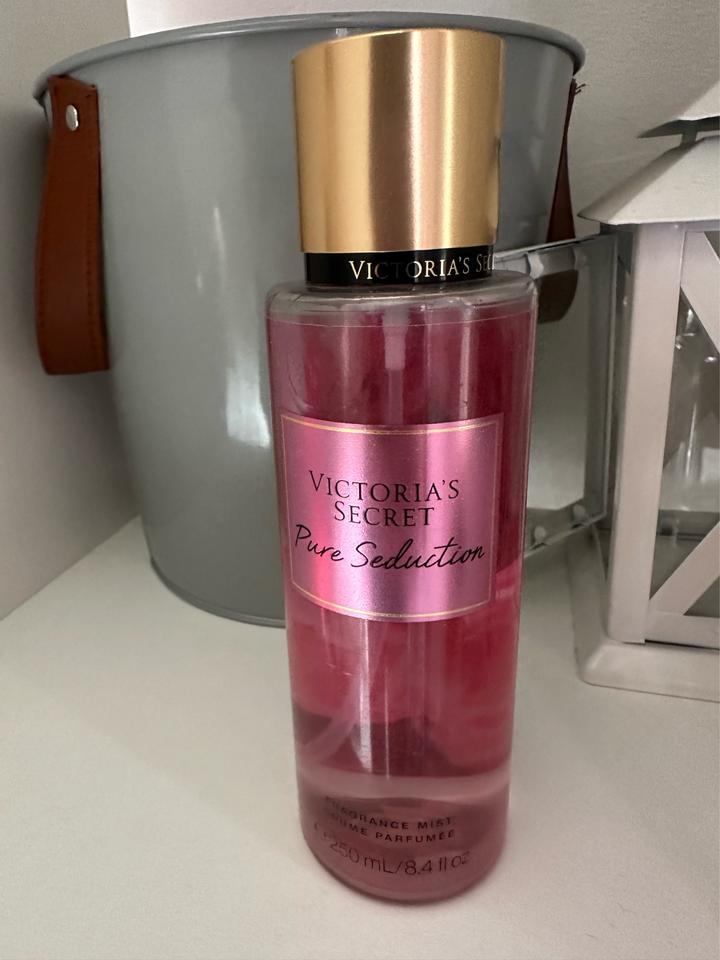 Парфюмированный спрей Victoria's Secret Pure Seduction