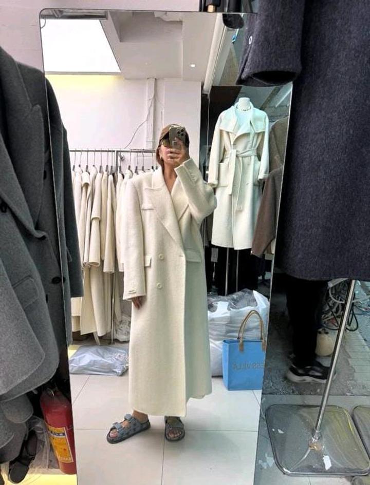 Белое пальто