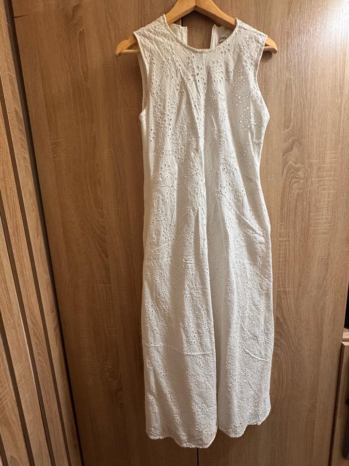 Zara Платье на лето белое