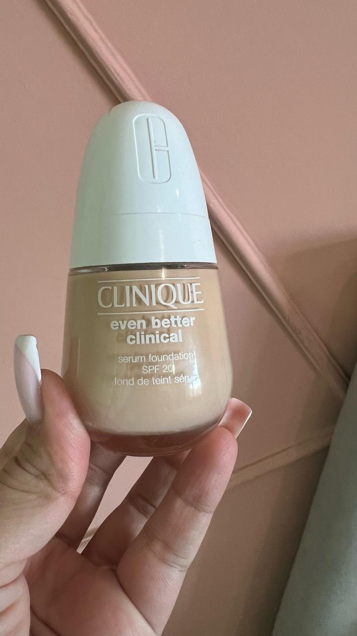 CLINIQUE Even Better Clinical Serum Foundation тон CN 10