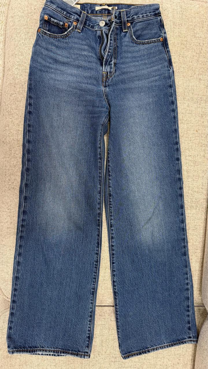 Джинсы Levi's