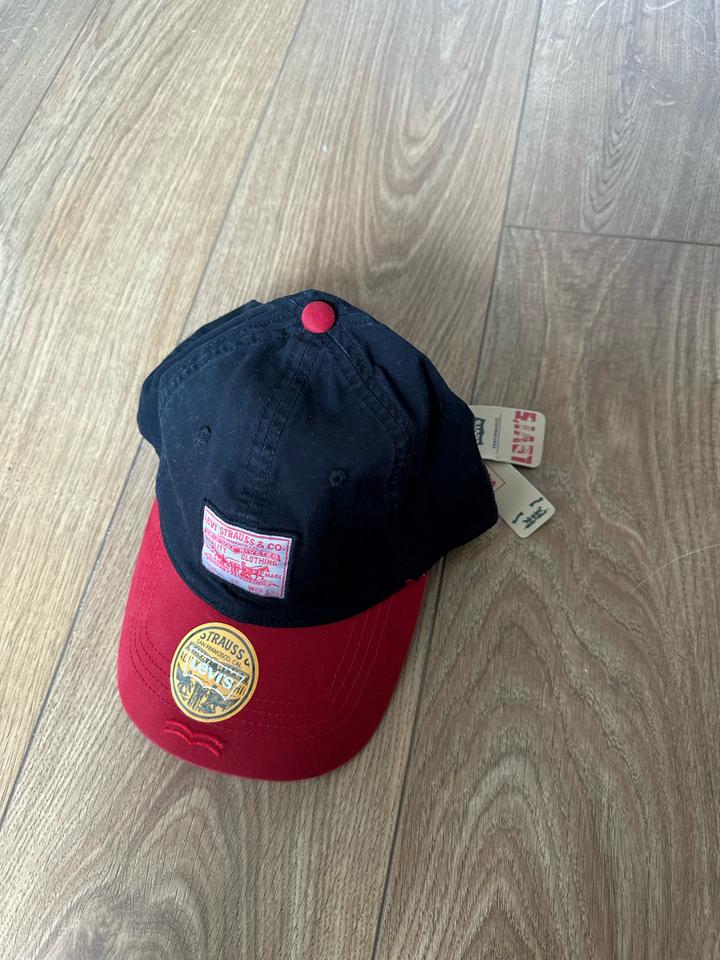Levi's