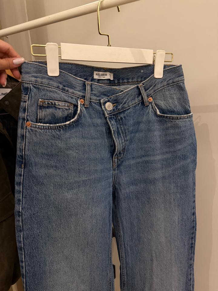 Pull & Bear Джинсы Pull&Bear с перекрестной застежкой
