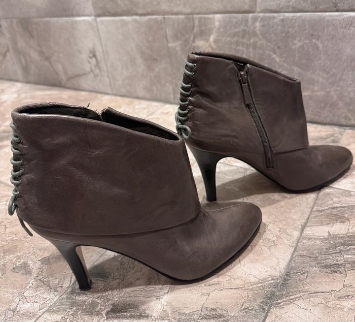 Nine West