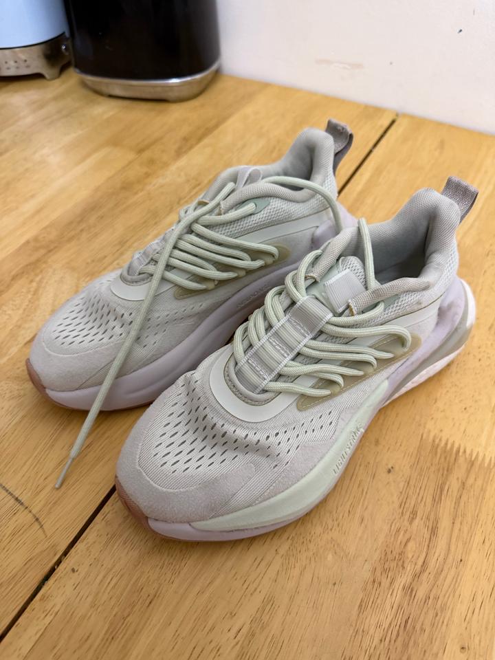 Adidas Женские кроссовки
