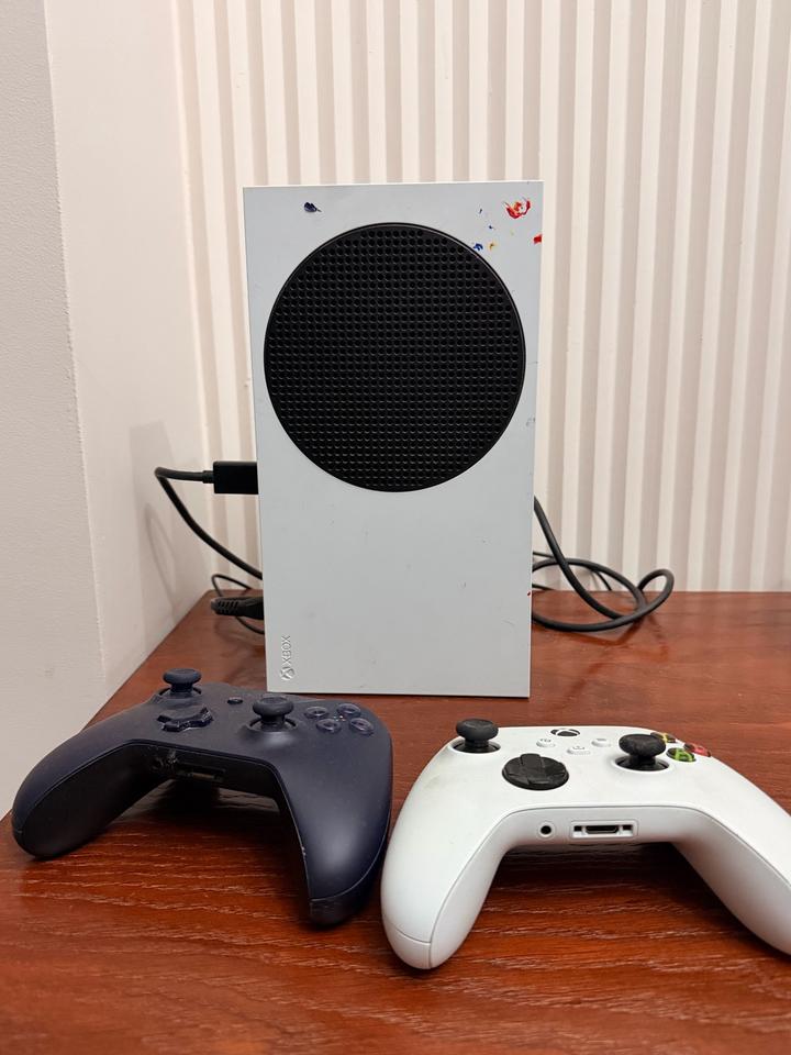 Xbox Series S – 1TB Carbon (с 2мя джойстиками)