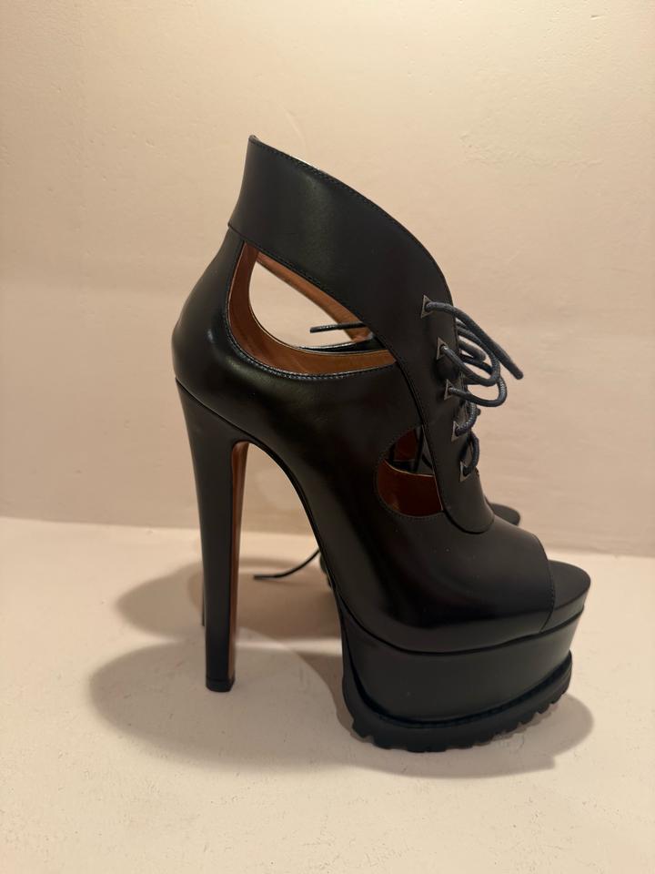 Alaïa
