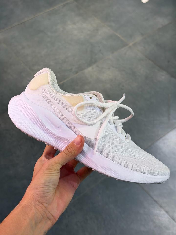 Nike(36,39,40р) Женские кроссовки Nike