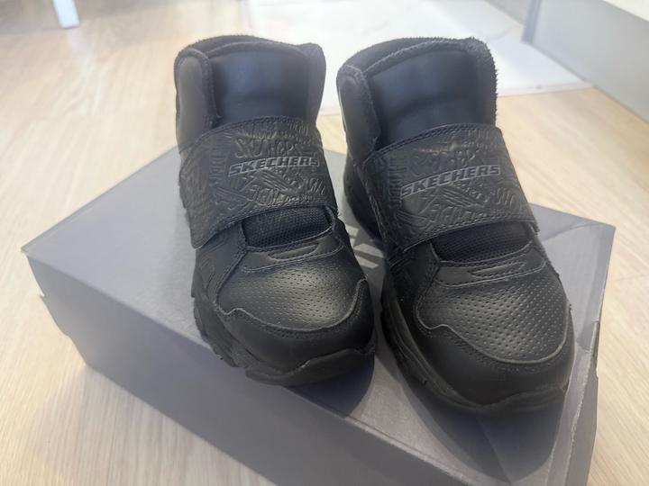 Skechers