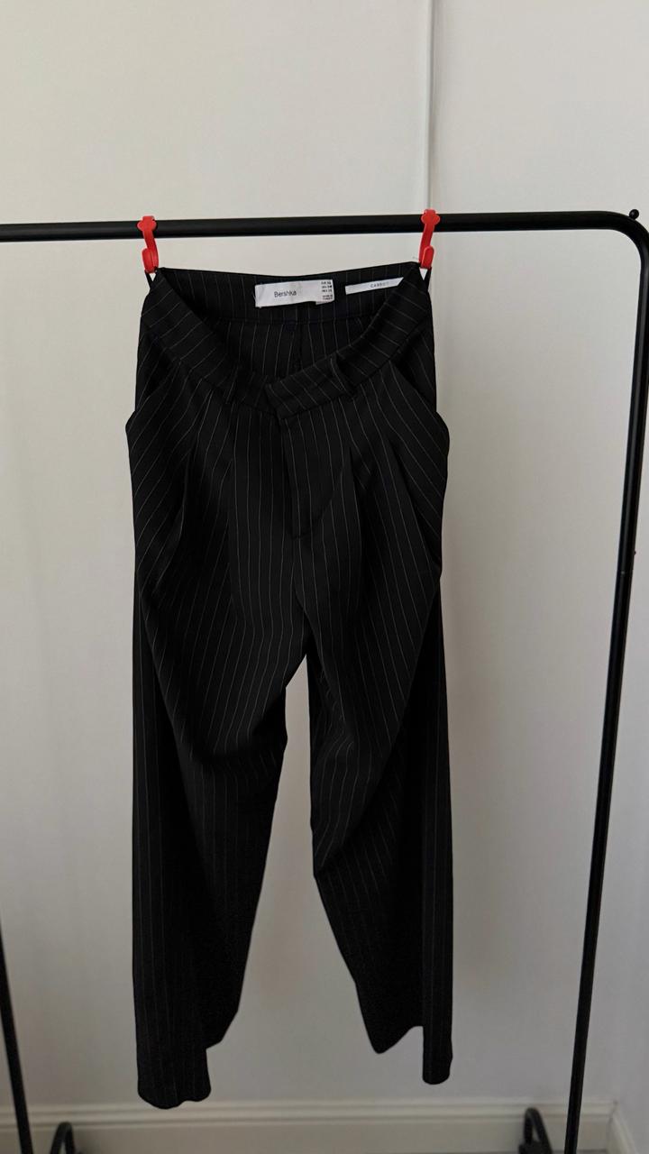 Брюки Bershka