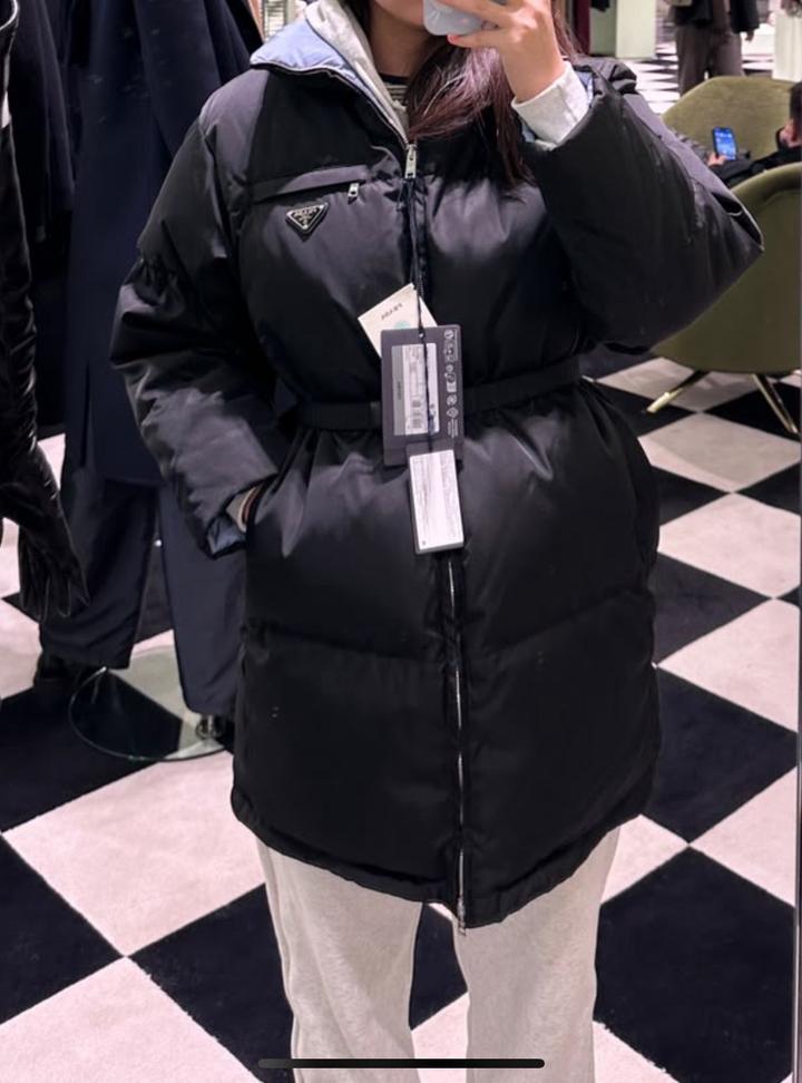 Пуховик Prada
