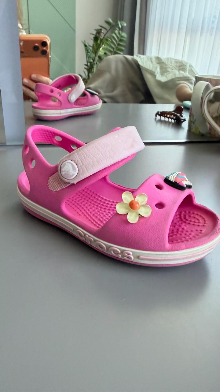Сандалии Crocs