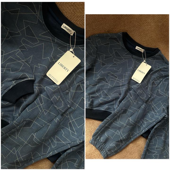 LIBERTY Black Новый костюм